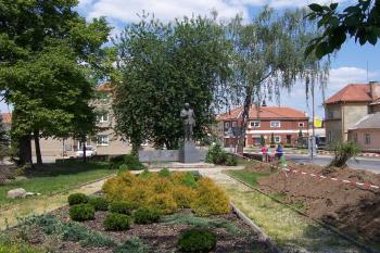Pomník Petra Bezruče - Kostelec na Hané (© Ivo Rozehnal, 05/2012)