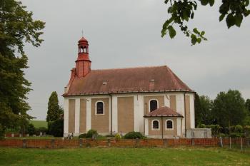 kostel od JV (© Rodochrozit, 06/2012)
