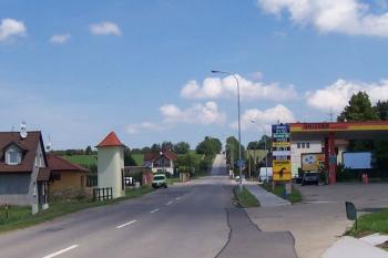 Držovice - kaple sv. Anny - pohled k Držovskému kopci (© Ivo Rozehnal, 07/2012)