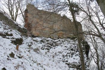 Zřícenina hradu Bradlec (© Vlastislav Mareček, 12/2013)