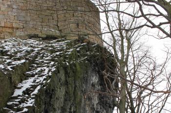 Zřícenina hradu Bradlec (© Vlastislav Mareček, 12/2013)