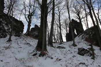 Zřícenina hradu Bradlec (© Vlastislav Mareček, 12/2013)