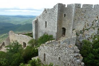 Peyrepertuse (© Pavel Semple, 06/2011)
