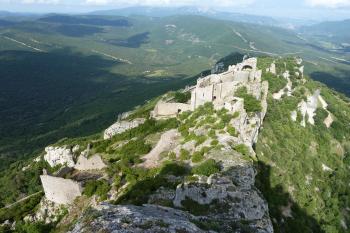 Peyrepertuse (© Pavel Semple, 06/2011)