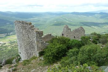 Peyrepertuse (© Pavel Semple, 06/2011)