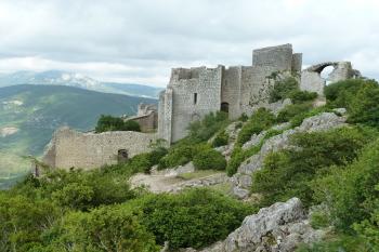Peyrepertuse (© Pavel Semple, 06/2011)