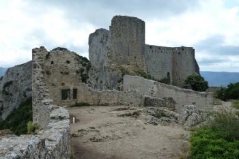 Peyrepertuse (© Pavel Semple, 06/2011)