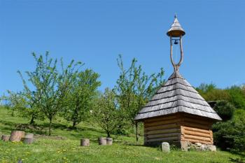 Kopie zvonice z Vlčkové v Muzeu dřevěného porculánu (© Lubomír  Marušák, 07/2011)