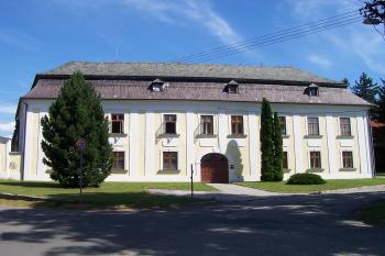 Dolany - fara u kostela sv. Matouše (© Ivo Rozehnal, 08/2012)