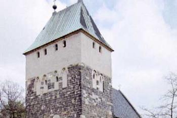 Románský kostel sv. Bartoloměje (2002 © Jiří Čížek)