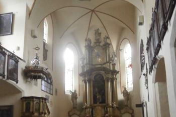 Pohled do presbytáře (© Johannes Cladis, 12/2014)