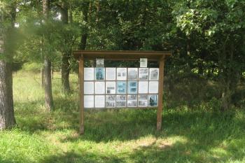Informační tabule (© Jan Vála, 09/2012)