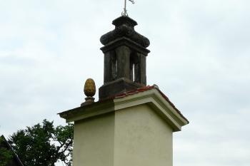 kaple od jihozápadu (© Jaroslav Valečka, 06/2012)
