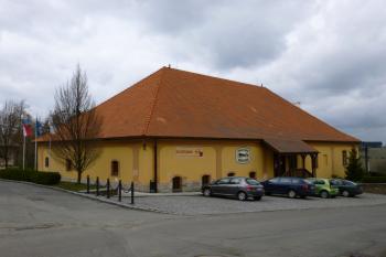 zámek Zbraslavice (© Vlastislav Mareček, 03/2016)