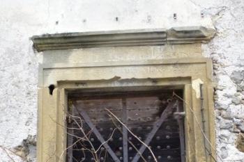 renesanční vstupní portál zámku ( © Jan P. Štěpánek 02/2012)