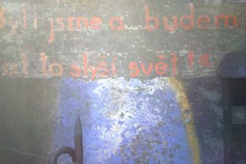 nápis z roku 1938 (© Ludmila Paščenková, 10/2012)