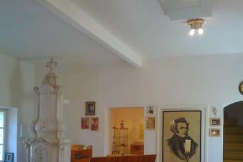 Interiér památného domu (kamna ze zámku Esterházyovců) (© Martin  Tlach, 10/2012)