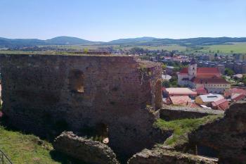 pohled na město z nejvyššího místa hradu (© Martin  Tlach, 10/2012)