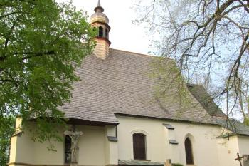 Kostel Povýšení svatého kříže na hřbitově v Morvské Třebové ( © Pavel Vítek 05/2016)