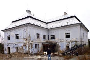 zadní průčelí zámku (© Jan P. Štěpánek 02/2012)