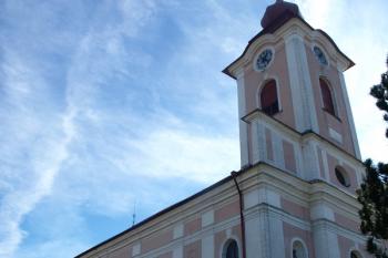 kostel od severozápadu ( © Milan Caha 10/2012)