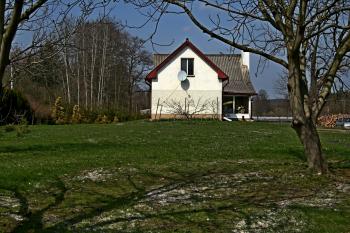 tvrziště od jihu (© Pavel Zany Komárek 16. 4. 2010)