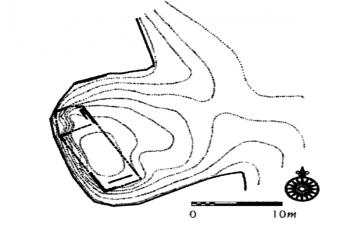 plán tvrziště, stav r. 1986 (© Tomáš Tomíček, Petr Valenta, J. Miler a J. Úlovec (in kol.: Encyklopedie českých tvrzí, II. díl [K-R], ARGO, Praha 2000))