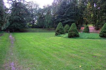 Zámecký park ( © Roman Řezáč 09/2004)