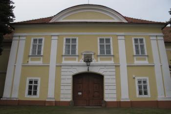 středový zám.risalit  (© D Dohňanský, 10/2016)