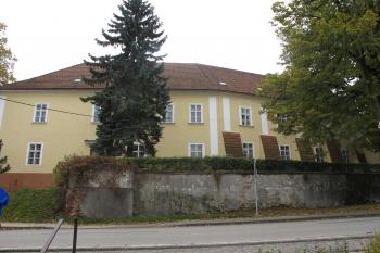 pohled na zámek od sv. (© D Dohňanský, 10/2016)