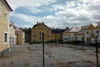 Jezdecká kasárna Most (© Tomáš Hák, 08/2012)