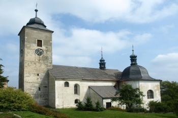 kostel  od západu (© Milan Caha 09/2012)