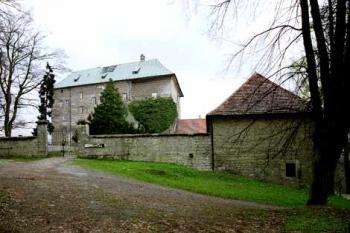 Hrad Houska (© 2002 Vlky, Jiří Čížek)