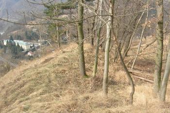 boční val od východu (© Jaroslav Valečka, 1/2012)