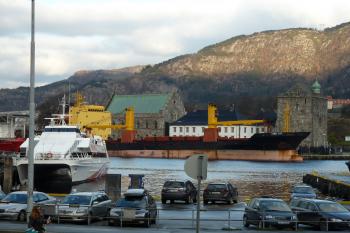 Bergenhus (© Pavel Semple, 11/2011)