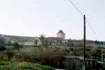Divická tvrz - zámek (© 2002 Vlky, Jiří Čížek)