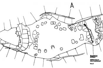 plán fortifikace podle M. Cejpové ( © P. Bolina, J. Němcová, P. Šlézar: K počátkům hradů na Moravskotřebovsku, Castellologica bohemica 11, ArÚ AV ČR a Společnost přátel starožitností, Praha 2008)
