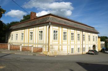 zámek od jihozápadu ( © Milan Caha 04/2012)
