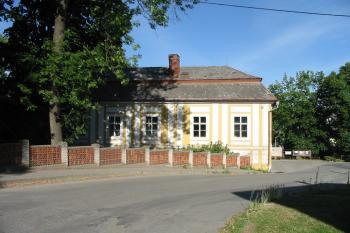 západní strana zámku (© D Dohňanský, 07/2015)