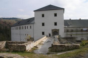 průčelí zámku (© Michaela Nová, 10/2010)
