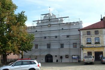 průčelí radnice ( © Milan Caha 09/2011)