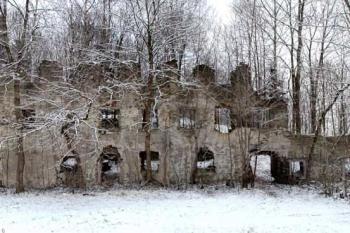 45 metrů dlouhé vstupní průčelí ( © Pavel Zany Komárek 5/1/2003)
