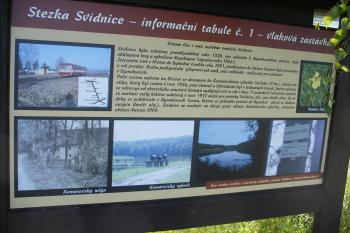 Úvodní panel naučné stezky Svídnice u žel. zastávky (© Jiří Špaček, 06/2016)