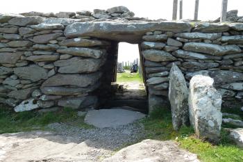 Dún Beag (© Pavel Semple, 04/2011)