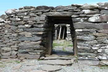 Dún Beag (© Pavel Semple, 04/2011)