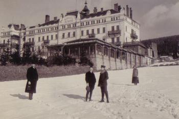 Jeseník - Sanatorium Altvater v bývalém Frývaldově na historické pohlednici z roku 1917. Soukr. sbírka IvoR (© Eduard Dittrich 23.2.1917)