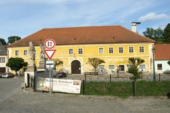 ( © Milan Caha 09/2011)