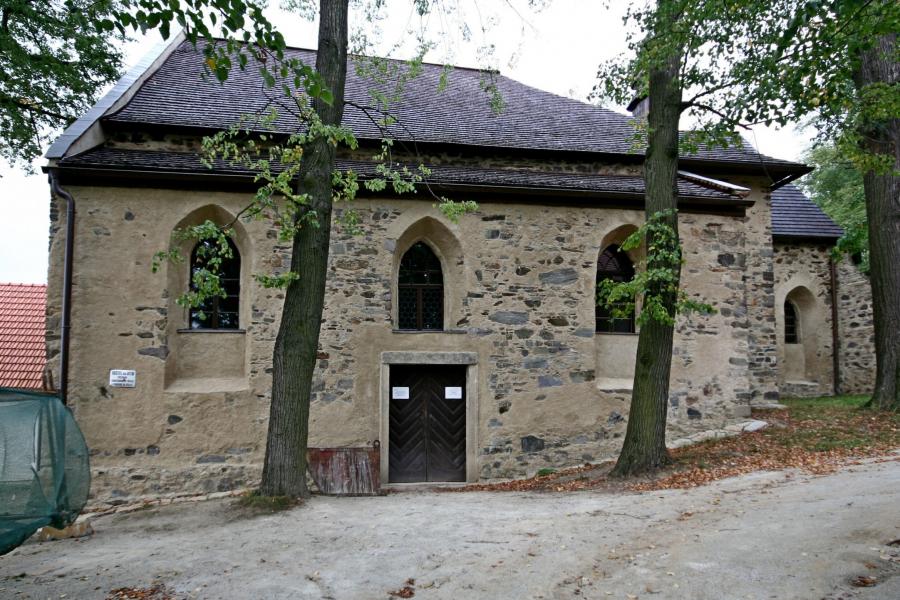 klášter františkánů s kostelem sv. Víta a sv. Modesta