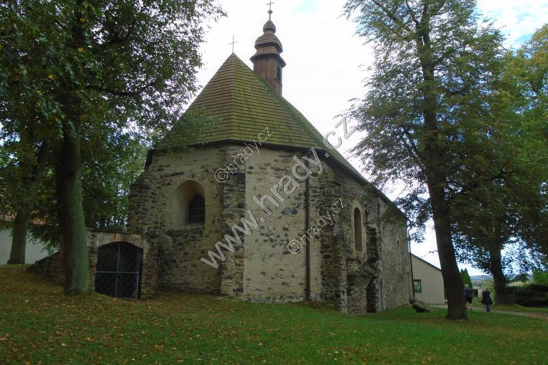 klášter františkánů s kostelem sv. Víta a sv. Modesta