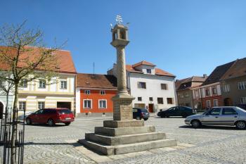  ( © Milan Caha 04/2012)